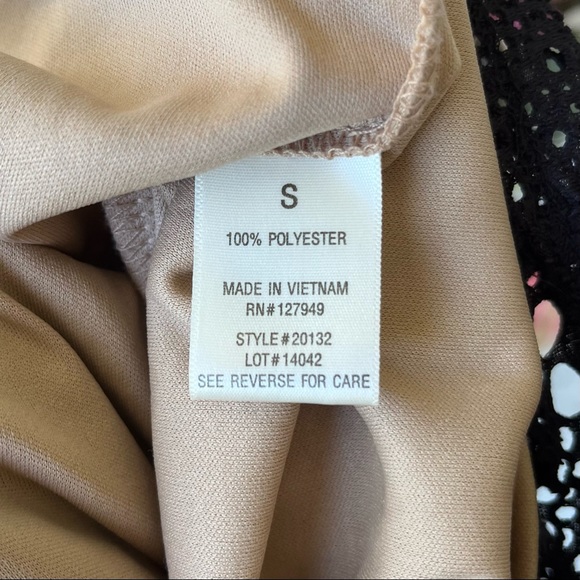 •Emma & Michele• Black Crocheted Lace Overlay Dress - Size Small - Picture 8 of 9